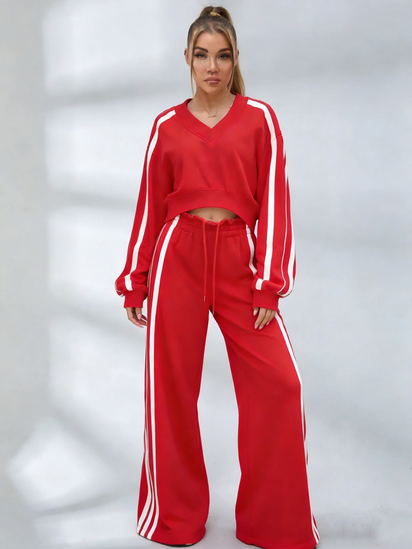 ZASUWA Female Contrast Color Stripes Big Heart Collar Pocket Casual Tracksuit