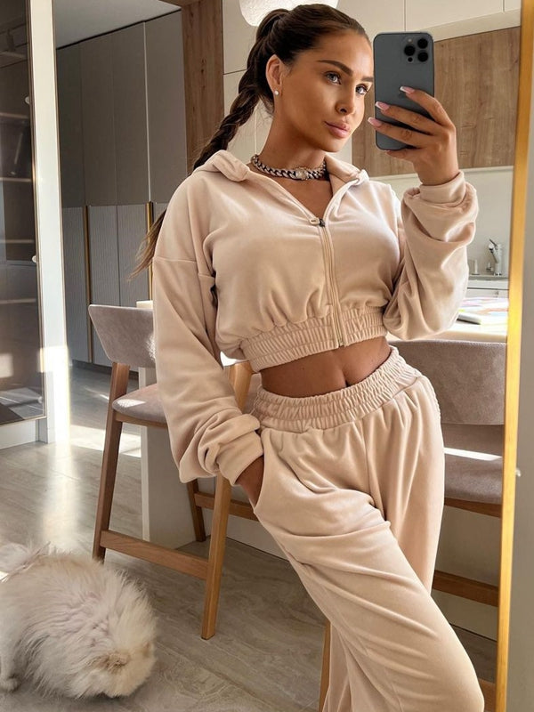 ZASUWA Female Velvet Zipper Pocket Hooded Casual Cropped Tracksuit