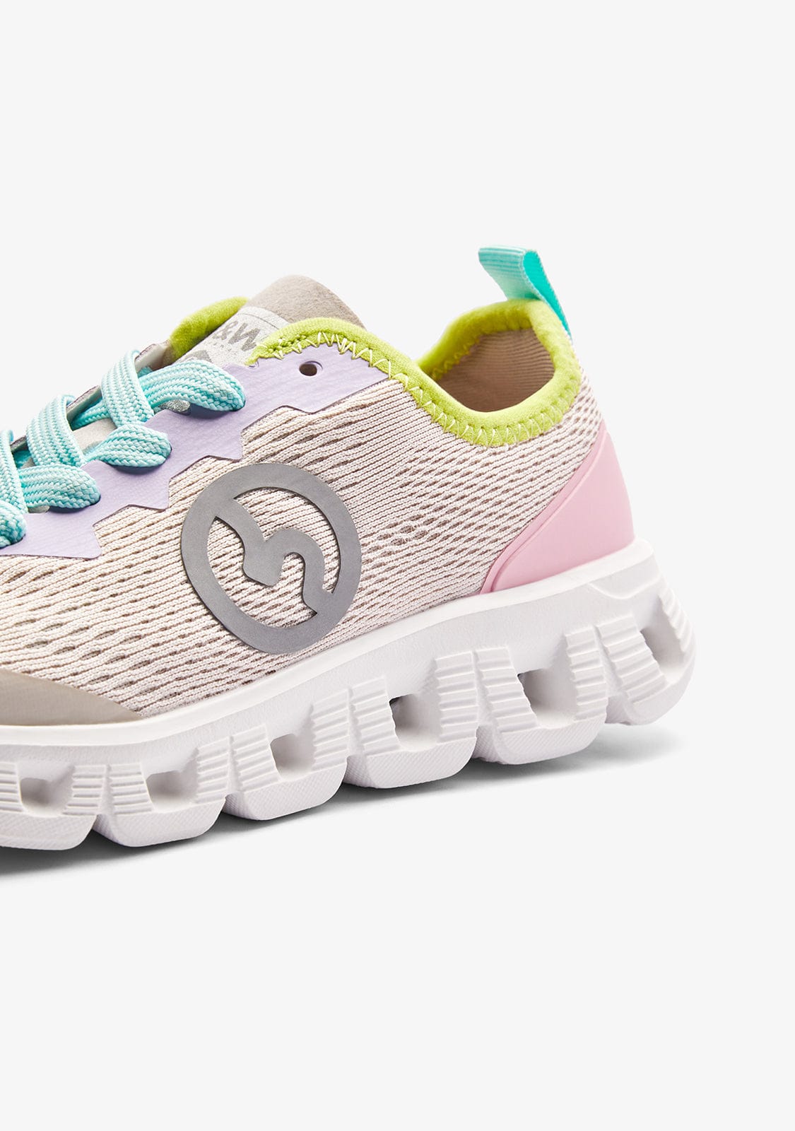 COLORS | Deportiva