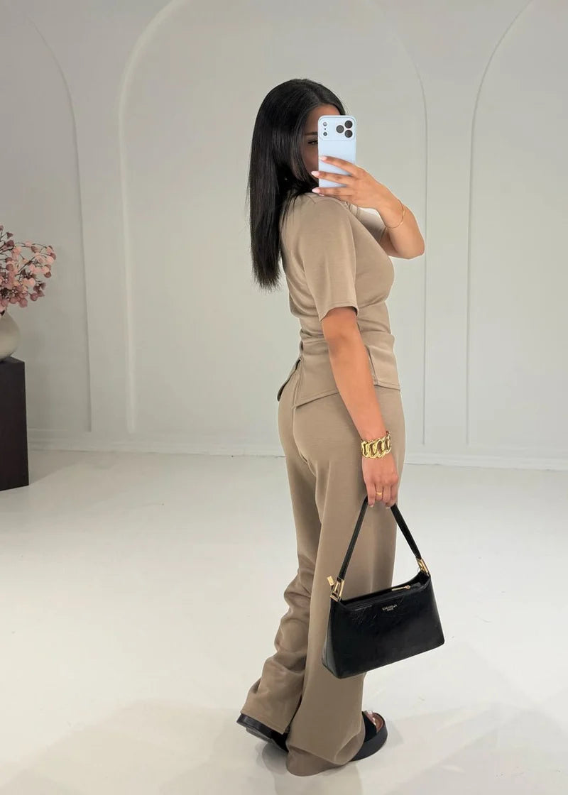 CONJUNTO ÉLIA